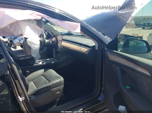 7SAYGDEE5SA345832 2025 TESLA MODEL Y Black Սալոնի դիմացի տեսք
