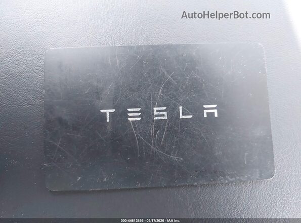 7SAYGDEE6RA326216 2024 TESLA MODEL Y Gray Առջևի վահանակի տեսք