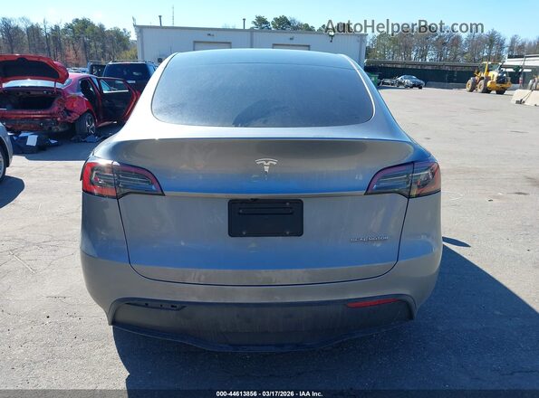 7SAYGDEE6RA326216 2024 TESLA MODEL Y Gray 