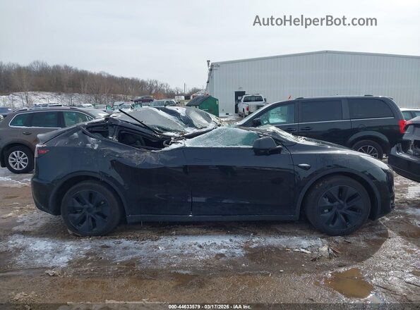 7SAYGDEE6SF219000 2025 TESLA MODEL Y Black Rear interior view