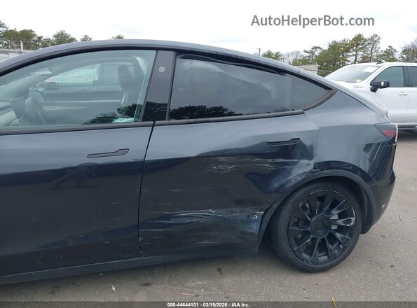 7SAYGDEE6SF258220 2025 TESLA MODEL Y Серый 