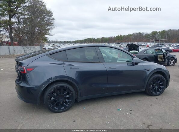 7SAYGDEE6SF258220 2025 TESLA MODEL Y Серый 