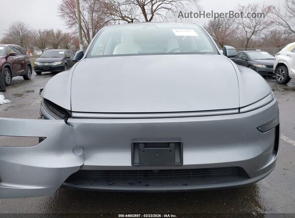 7SAYGDEE6TA466807 2026 TESLA MODEL Y Gray Widok zestawu wskaźników