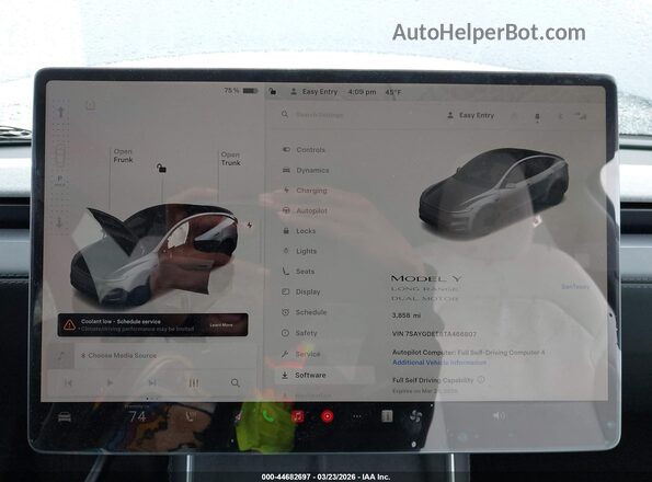 7SAYGDEE6TA466807 2026 TESLA MODEL Y Gray Widok tylnych siedzeń