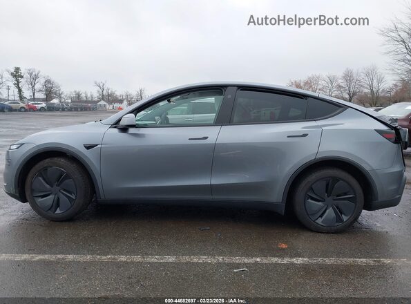 7SAYGDEE6TA466807 2026 TESLA MODEL Y Gray Widok wnętrza 360 stopni