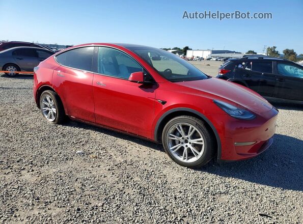 7SAYGDEE7PF601611 2023 TESLA MODEL Красный Передняя правая четверть