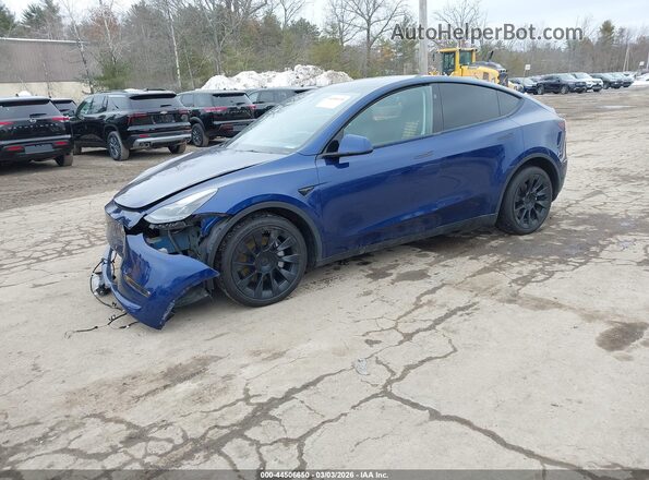 7SAYGDEE7RF986008 2024 TESLA MODEL Y Blue Առջևի ձախ երեք քառորդ տեսարան