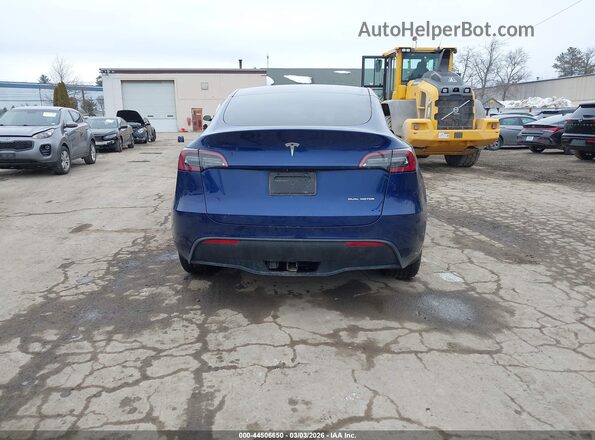 7SAYGDEE7RF986008 2024 TESLA MODEL Y Blue 