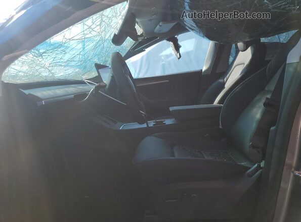 7SAYGDEE7SA360073 2025 TESLA MODEL Gray Вид салону спереду