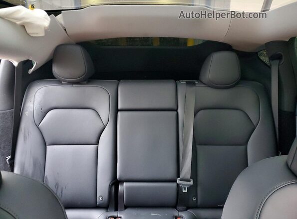 7SAYGDEE7TA473524 2026 TESLA MODEL Black Vista de los asientos traseros