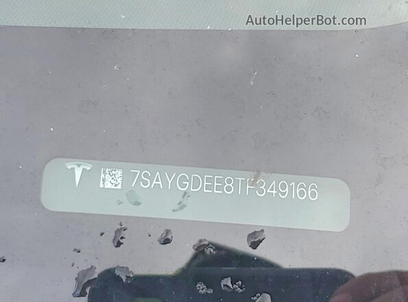7SAYGDEE8TF349166 2026 TESLA MODEL White ძრავის განყოფილების ხედი