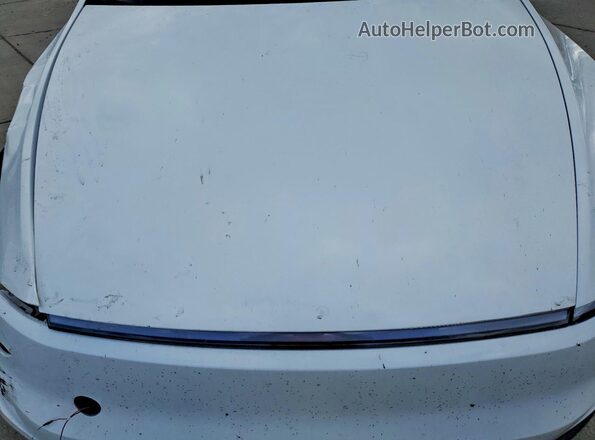 7SAYGDEE8TF349166 2026 TESLA MODEL White უკანა სალონის ხედი