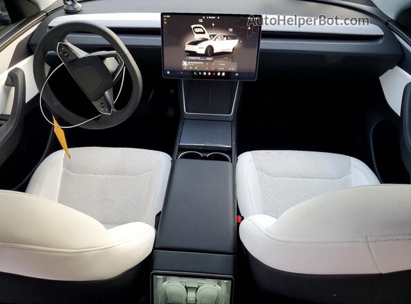 7SAYGDEE8TF349166 2026 TESLA MODEL White წინა პანელის ხედი