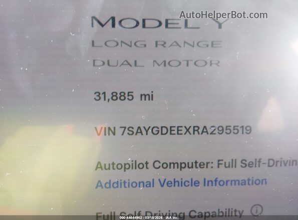 7SAYGDEEXRA295519 2024 TESLA MODEL Y Gray 