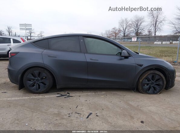 7SAYGDEEXRA295519 2024 TESLA MODEL Y Gray 