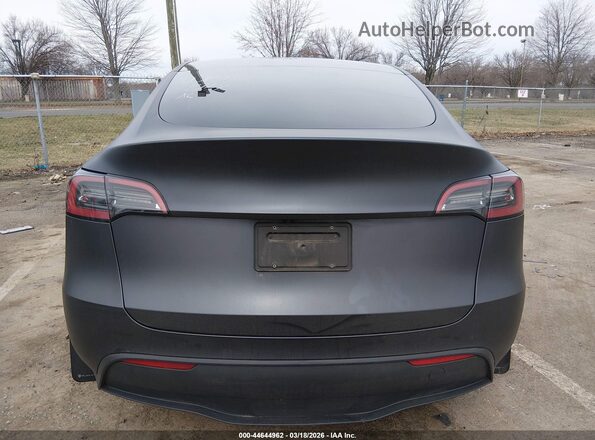 7SAYGDEEXRA295519 2024 TESLA MODEL Y Gray 