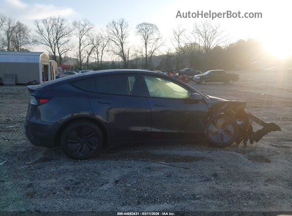 7SAYGDEEXTA409753 2026 TESLA MODEL Y Черный Вид задней части салона