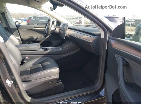 7SAYGDEF0RF036131 2024 TESLA MODEL Y Серый Вид салона спереди