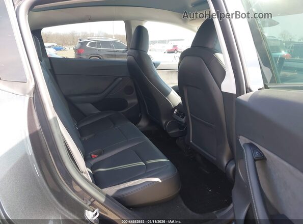7SAYGDEF0RF036131 2024 TESLA MODEL Y Серый Вид наклейки с VIN-кодом