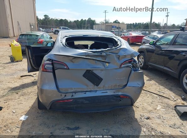 7SAYGDEF3RA294513 2024 TESLA MODEL Y Silver Вид спереду