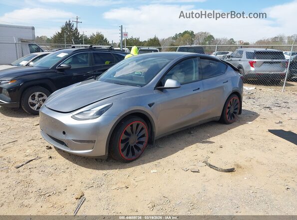 7SAYGDEF3RA294513 2024 TESLA MODEL Y Silver Передня ліва чверть
