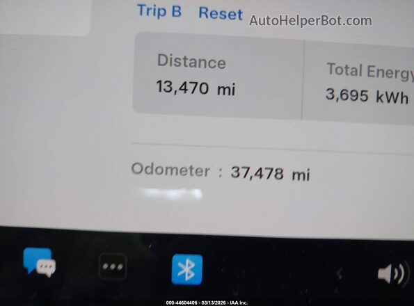 7SAYGDEF7NF490015 2022 TESLA MODEL Y Серый 