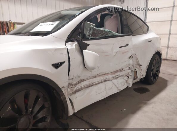 7SAYGDEF7PF811182 2023 TESLA MODEL Y White Դիմացի տեսք