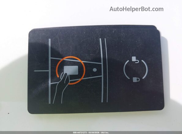7SAYGDEF9RF061075 2024 TESLA MODEL Y Белый Вид панели приборов