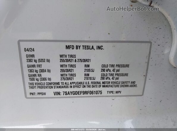7SAYGDEF9RF061075 2024 TESLA MODEL Y Белый Вид подкапотного пространства