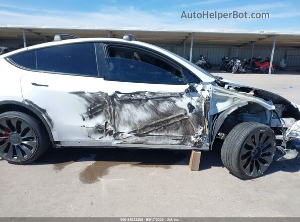 7SAYGDEFXPF918663 2023 TESLA MODEL Y Белый Вид спереди