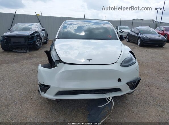 7SAYGDEFXPF918663 2023 TESLA MODEL Y Белый Вид задней части салона