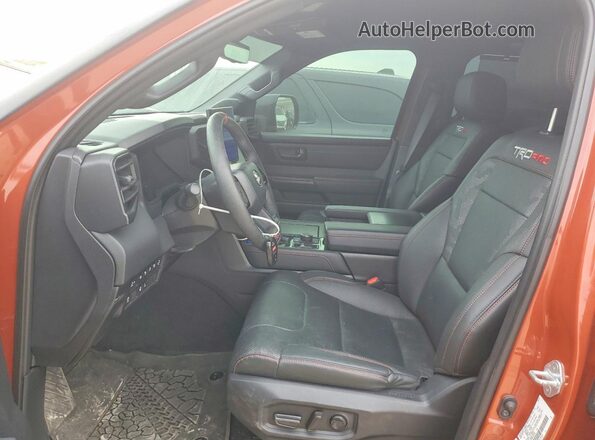 7SVAAABA4RX022025 2024 TOYOTA SEQUOIA Brown Vista interior delantera
