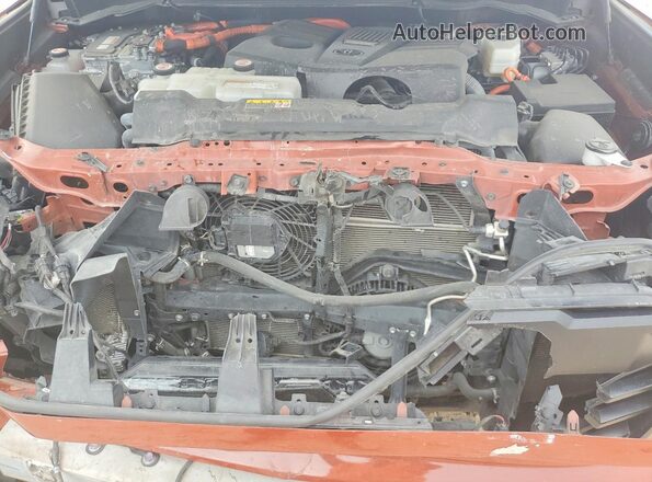 7SVAAABA4RX022025 2024 TOYOTA SEQUOIA Brown Vista del compartimento del motor