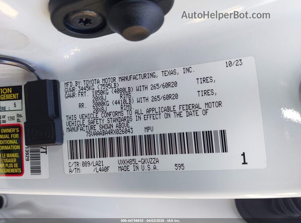 7SVAAABA4RX026043 2024 TOYOTA SEQUOIA White Вид підкапотного простору