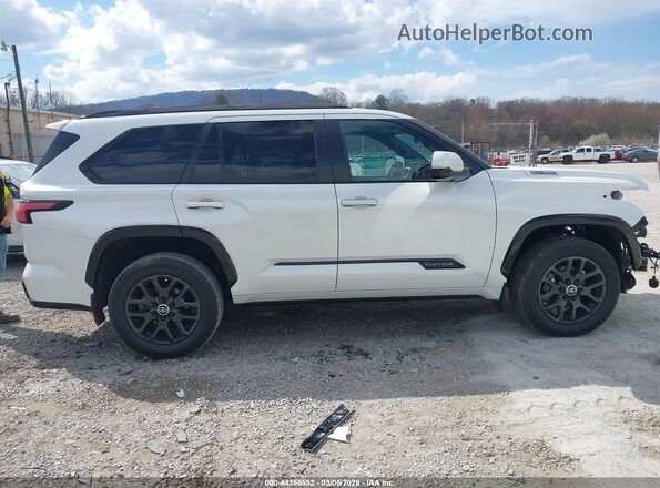 7SVAAABA4RX026186 2024 TOYOTA SEQUOIA White სალონის 360-გრადუსიანი ხედი