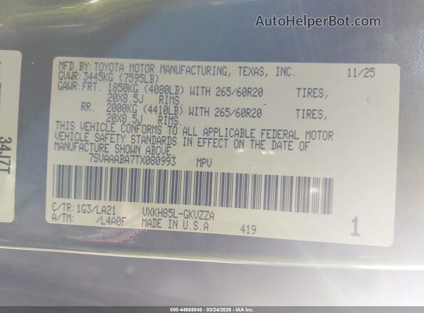 7SVAAABA7TX080993 2026 TOYOTA SEQUOIA Gray Vista del compartimento del motor