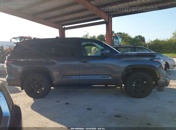 7SVAAABA7TX080993 2026 TOYOTA SEQUOIA Gray Vista interior trasera