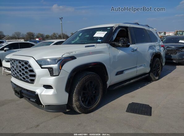 7SVAAABA8SX071007 2025 TOYOTA SEQUOIA Белый Передняя левая четверть