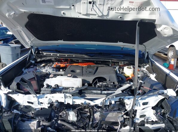 7SVAAABA8TX073339 2026 TOYOTA SEQUOIA White Vista trasera