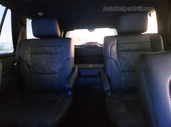 7SVAAABA9TX082454 2026 TOYOTA SEQUOIA Black Vista de los asientos traseros