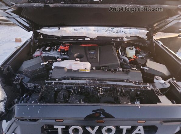 7SVAAABA9TX082454 2026 TOYOTA SEQUOIA Black Vista del compartimento del motor