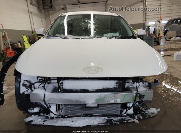7YAKM4DB3SY014715 2025 HYUNDAI IONIQ 5 White Вид задньої частини салону
