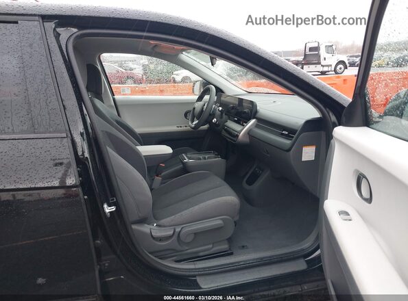 7YAKM4DB6SY015079 2025 HYUNDAI IONIQ 5 Black წინა სალონის ხედი