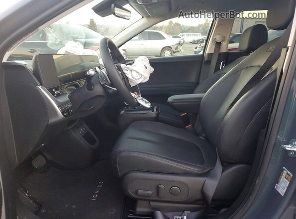 7YAKN4DA5TY050198 2026 HYUNDAI IONIQ Синий Вид салона спереди