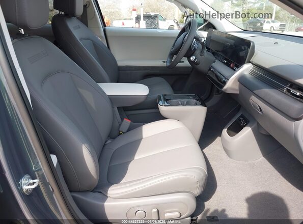 7YAKN4DA9TY049121 2026 HYUNDAI IONIQ 5 Синий Вид салона спереди