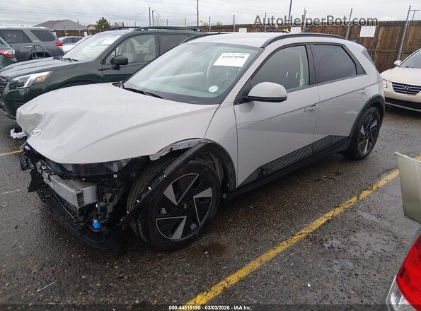 7YAKNDDC2SY015988 2025 HYUNDAI IONIQ 5 Gray Առջևի ձախ երեք քառորդ տեսարան