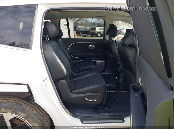 7YAMWFS5XTY001764 2026 HYUNDAI IONIQ 9 White VIN կոդի պիտակի տեսք