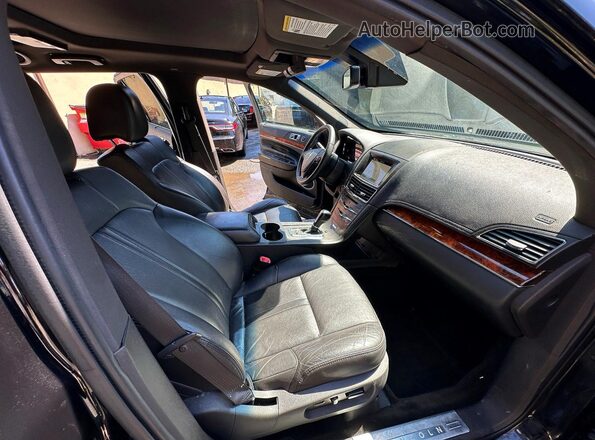 2LMHJ5NK3HBL01668 2017 LINCOLN MKT Black უკანა ხედი