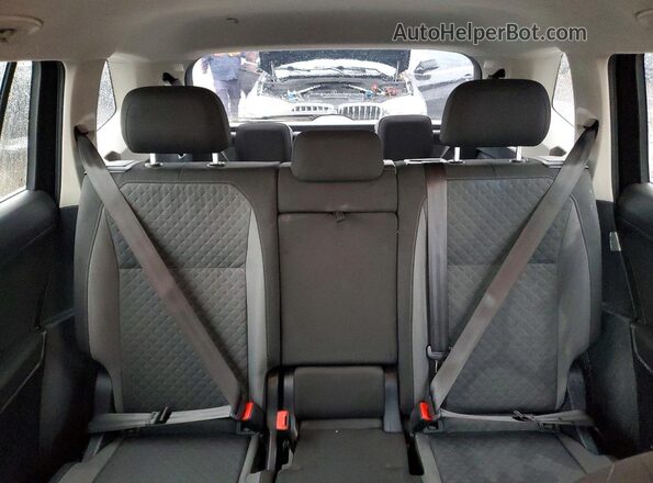 3VV1B7AX2LM076647 2020 VOLKSWAGEN TIGUAN Black 