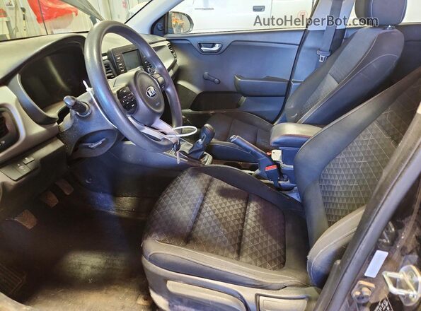 3KPA25AB0JE052832 2018 KIA RIO Black 